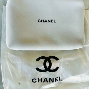 CHANEL Zip Pouch